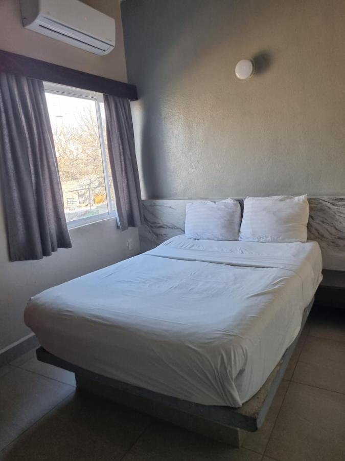 Hotel Victoria Monterrey Zewnętrze zdjęcie